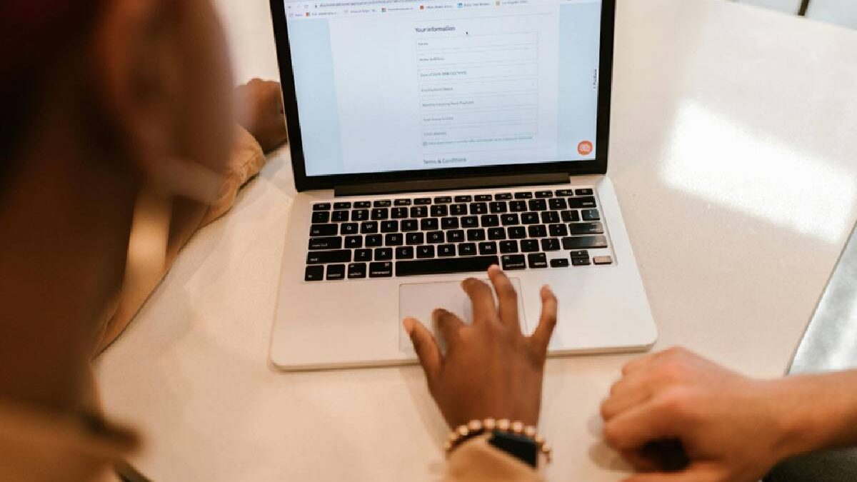 How AI and Analytics Are Changing LMS Software: What’s Next for Learning Tech